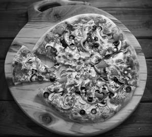 Veg Delight Pizza+sprit pet bottle 
