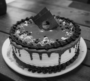 Triple Chocolate Cake 1 Kg