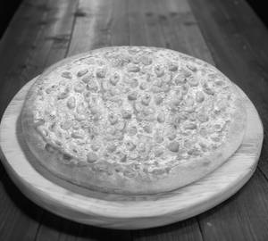 Corn cheese pizza