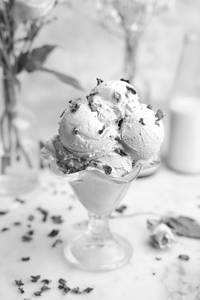Vanilla Petals