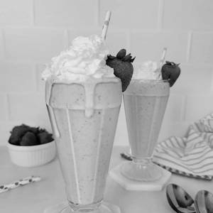 Strawberry Shake with Ice Cream