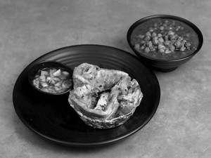 Spl. Aloo Chur Chur Kulcha                                  