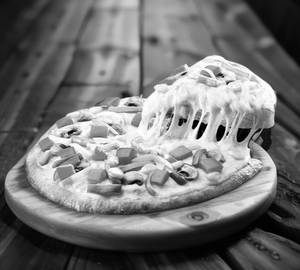 Cheese burst pizza