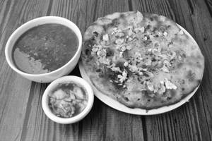 Special Aloo Garlic Kulcha                                  