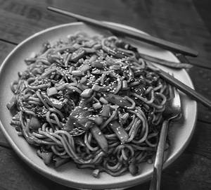 Veg Hakka Noodles