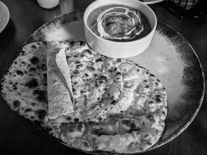 Butter Chicken With Mini Kulcha