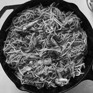 Fish schezwan noodles