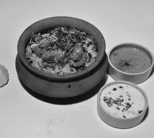 Chicken Hyderabadi Dum Biryani 