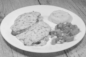 Cheddar Baked Chicken (Served with Vegetables & Potatoes)