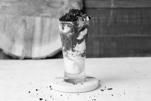 Single Hot Chocolate Fudge Sundae