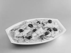 Penne In Mushroom White Sauce