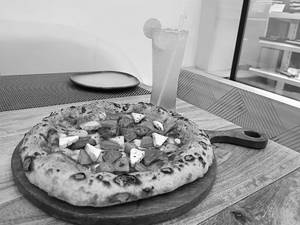 Farm Fresh Pizza - Medium
