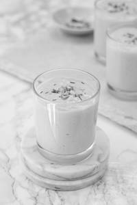 Mango lassi