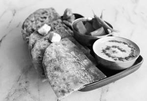 Tandoori Aloo Parantha (with Dahi And Achar)