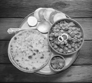 2 Pyaj Paratha with Chola+ Raita