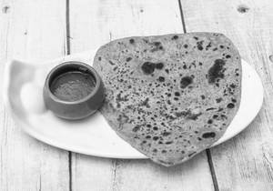 Desi Ghee Tawa Paratha (2 Pcs)