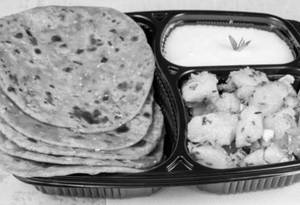 4 Thepla + Suki Bhaji + Curd