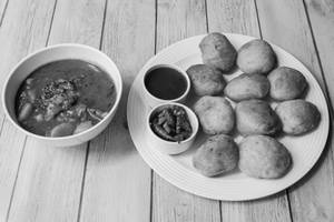 Club Kachori With Sabji