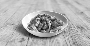 Red Sauce Egg Chicken Pasta (one Egg)