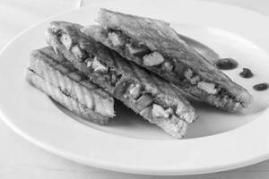 Paneer Temptation Bread Toast (regular)