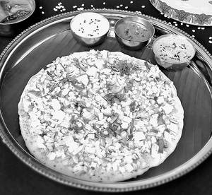 Onion Uttapam BF