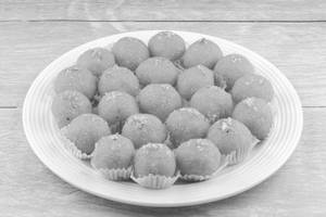 Besan Laddu [500 grams]
