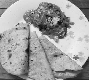 Paratha(4Pc)+Egg Kosha(2Pc)