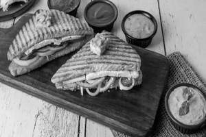 Beef Grilled Phal (Chaps) sandwich
