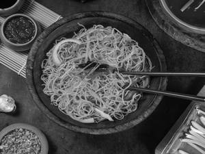 Veg Chilli Garlic Noodles