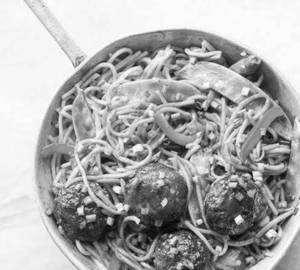Veg noodles with Manchurian