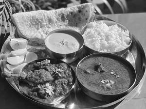 Chicken Thali With Chappati