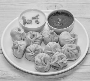 Soya Momos (6pcs)