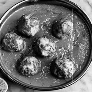 Malai Kofta in Yellow Gravy