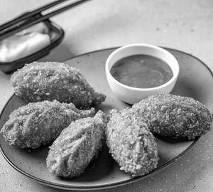 Paneer Crunchy Momos (6 Pcs)