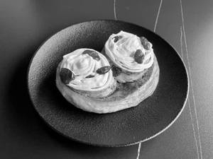 Vegan Cranberry Cinnamon Roll