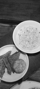 Chilli-Cheese Scrambled Eggs