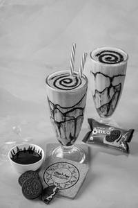 Crunchy Oreo Shake
