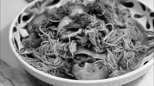 Schezwan beef fried noodles