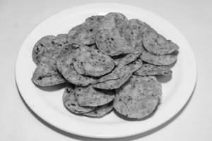 Methi Puri (250 Grams)