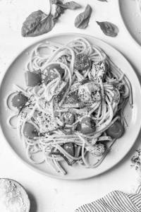 Tomato Chilly Garlic Noodles (500Gms)