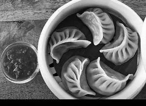 Corn Cheese Momos [5 Pieces] 