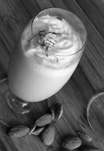 Cold Badam Milk with Vanilla Ice Cream [ 300 ml ]