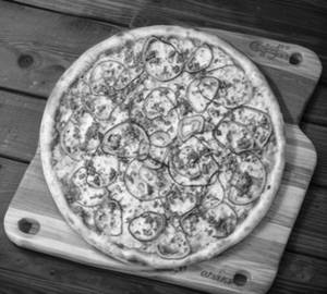 Onion veg pizza