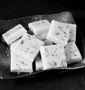 Badham Burfi (250gms)