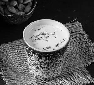 Hot badam milk [200 ml]