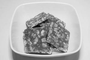 Sing Chikki [250 Grams]