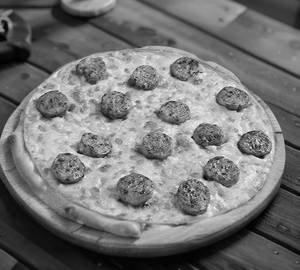 Chicken sausage pizza