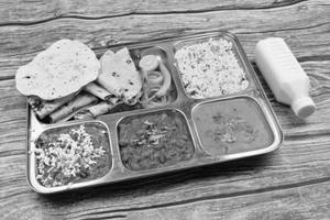 Paneer Masala+Jeera Rice+Dal Fry+3 Tawa Roti