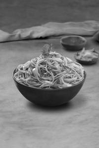 Veg Hakka Noodles Bowl