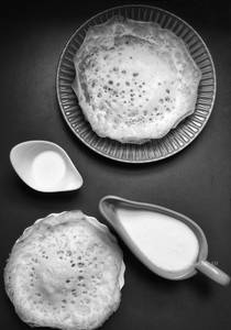 Appam with Coconut Milk (2 pcs)